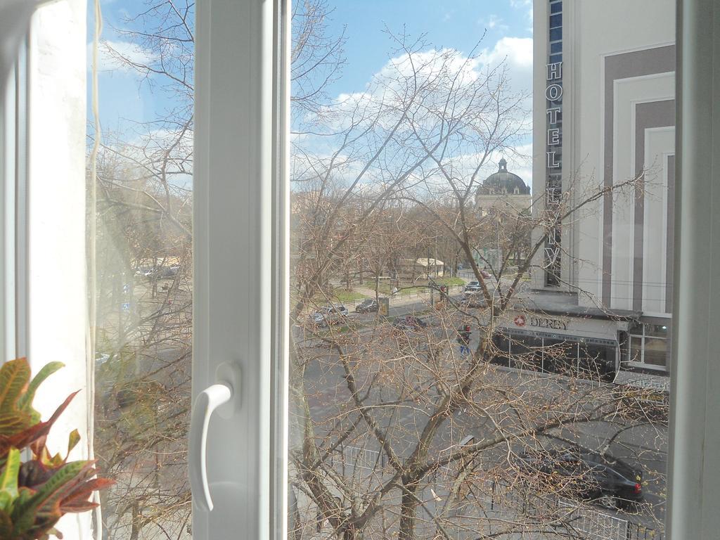 Apartments In Lviv Center Экстерьер фото